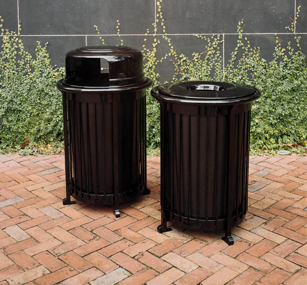 Commercial Trash Cans 